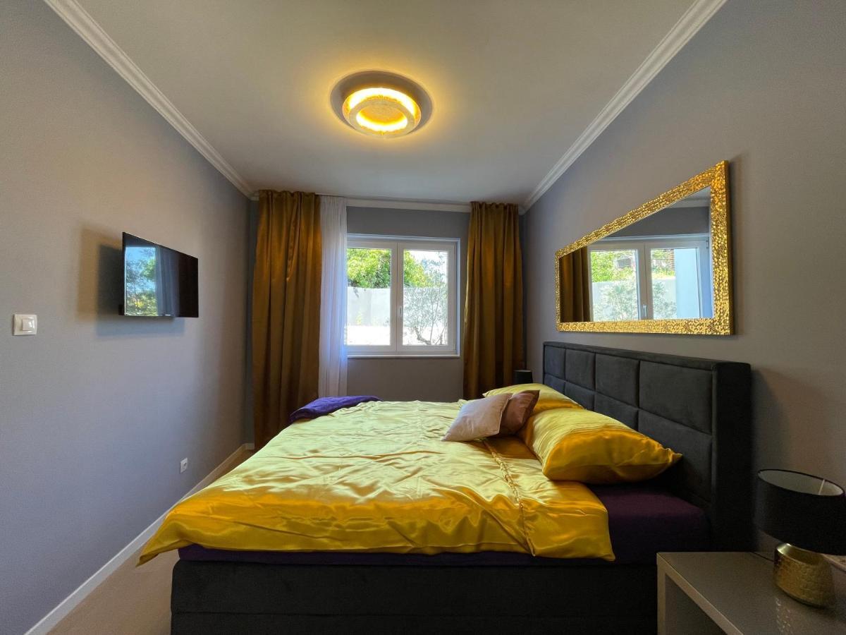 Lux Nanea Apartment คิร์ก ภายนอก รูปภาพ