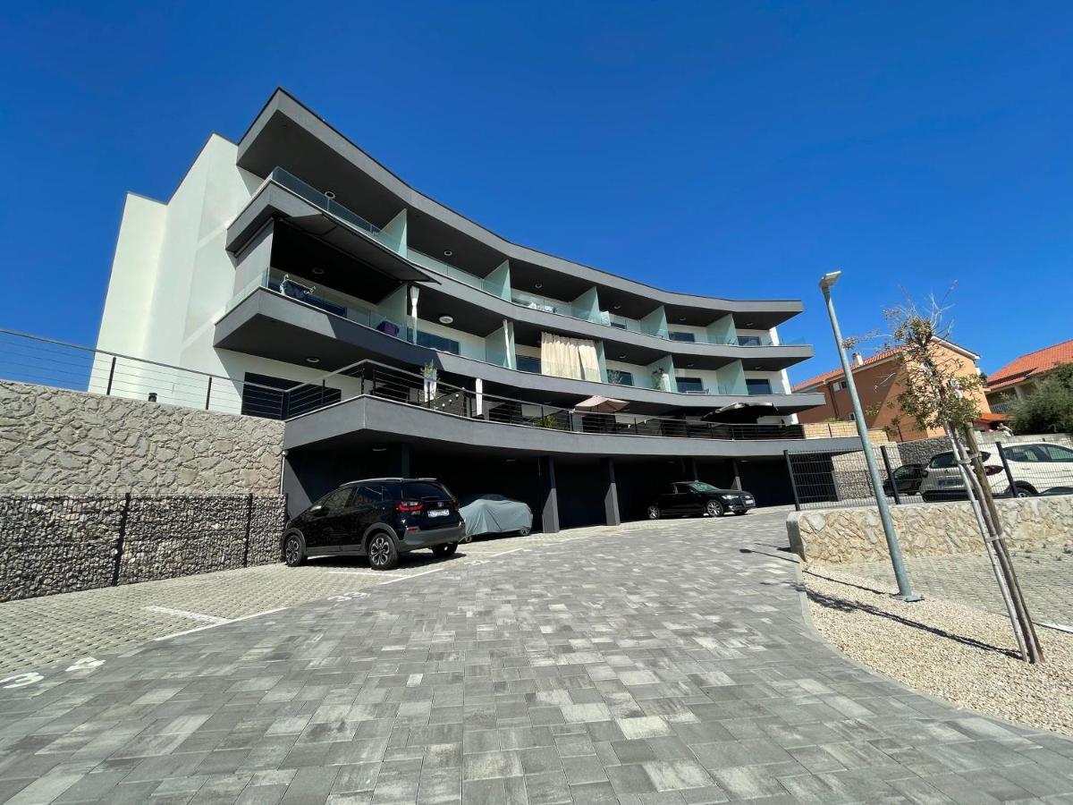 Lux Nanea Apartment คิร์ก ภายนอก รูปภาพ